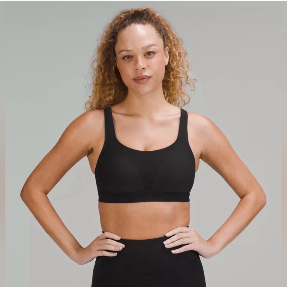 LULULEMON Logo athletica Black High-Neck Athletic Sports Bra